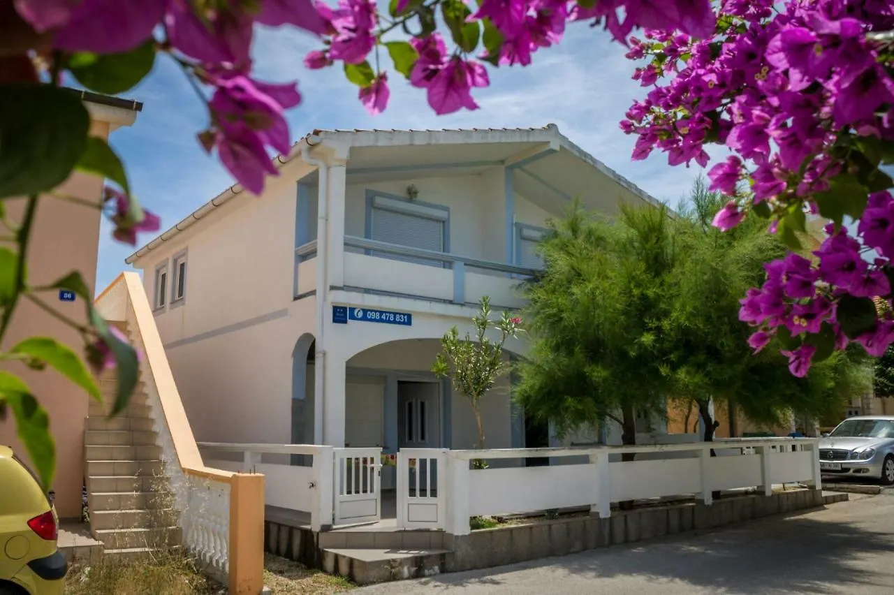 Fisa Apartments Vir