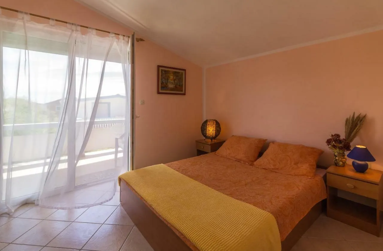 Fisa Apartments Vir 0*,  Kroatien
